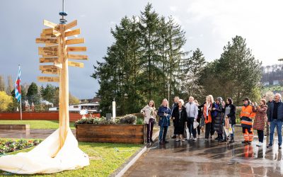 Douzelage Totem erected in Niederanven!