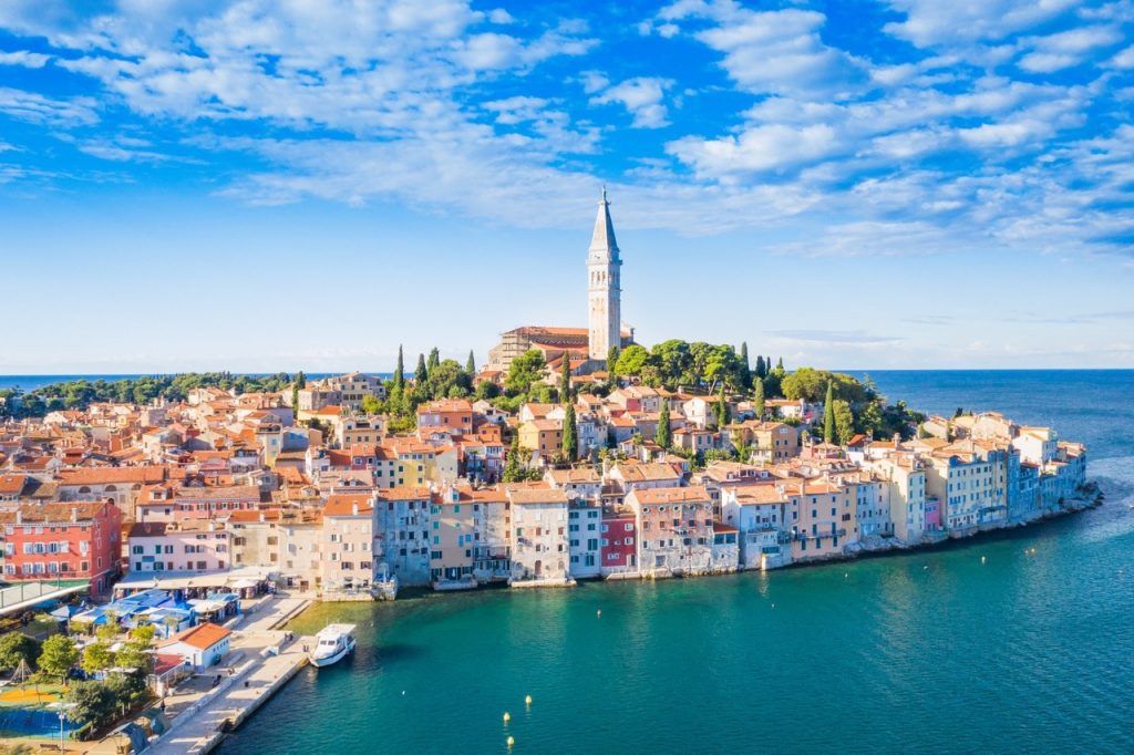 Rovinj-Rovingo, Croatia joins Douzelage